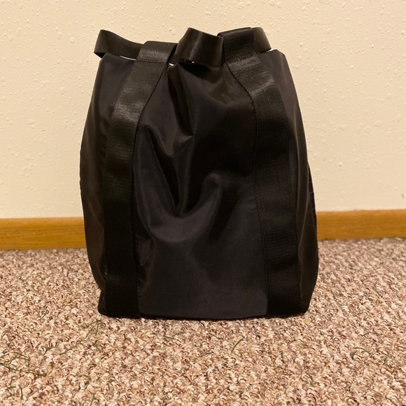 Fabletics Bucket BackPack - Picture 2 of 4